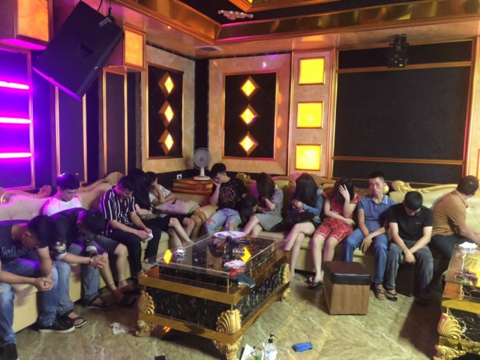 13 đối tượng tại hiện trường.