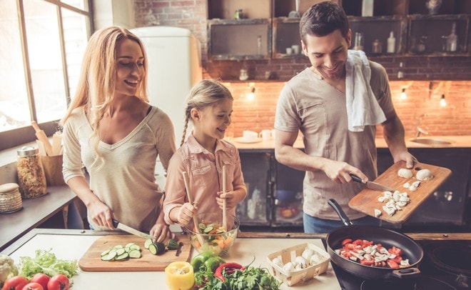 Ăn uống lành mạnh vừa ngon vừa khỏe, đảm bảo lượng dinh dưỡng tốt nhất. Ảnh: internet.