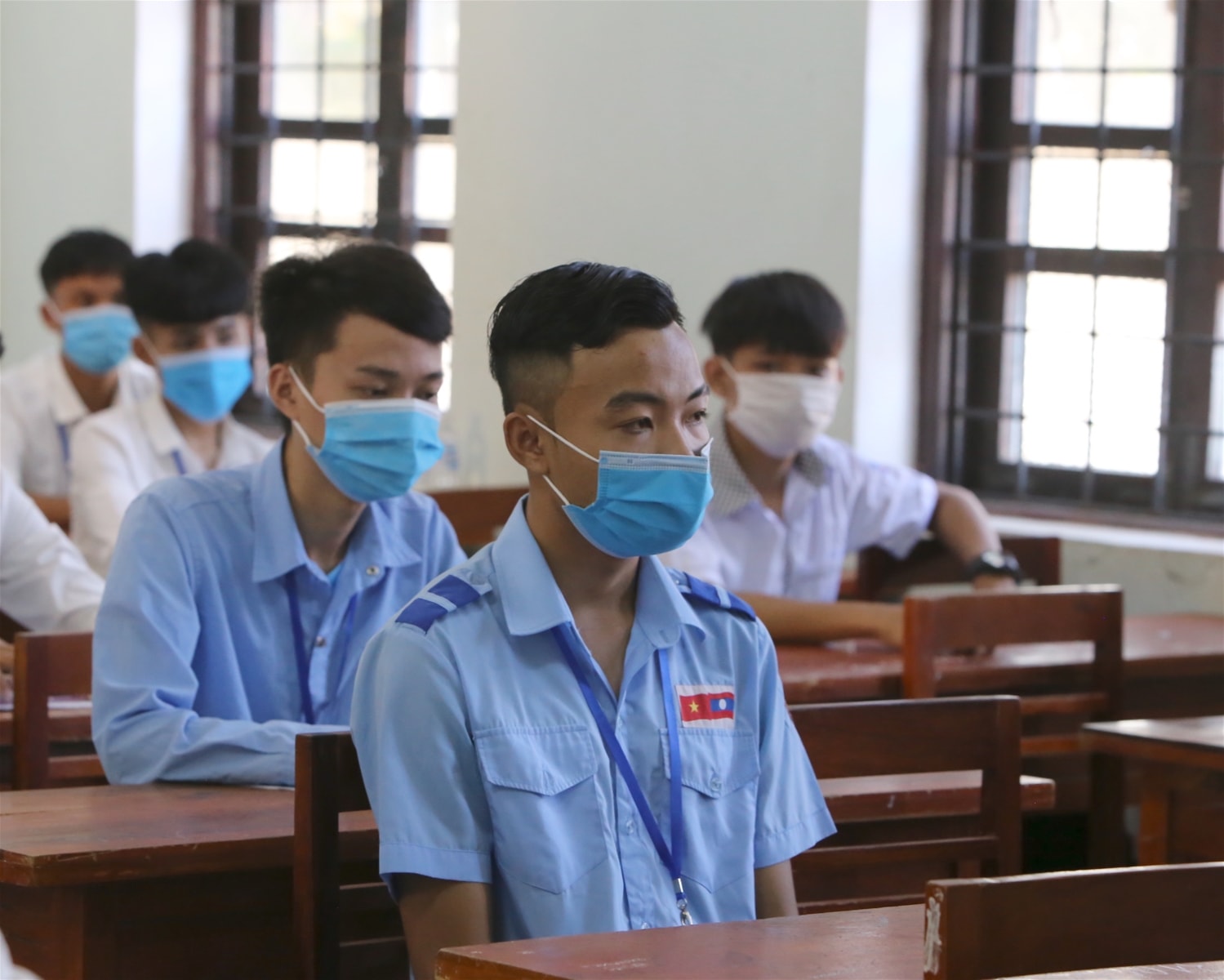 Thí sinh người Lào tại điểm thi trường THPT Chuyên Võ Nguyên Giáp (Tp. Đồng Hới - Quảng Bình). Ảnh: internet.