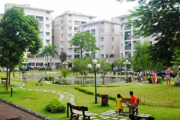 Theo HoREA, trong quá trình thực hiện dự án xây dựng nhà ở chung cư, cơ quan nhà nước đã tính tiền phần diện tích đất làm hồ bơi, vườn hoa, lối đi nội bộ… Ảnh minh họa