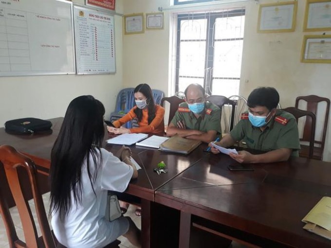 Cô gái đăng thông tin thất thiệt lên Facebook liên quan đến dịch Covid-19 bị công an TP Huế xử lý. Ảnh: TL.
