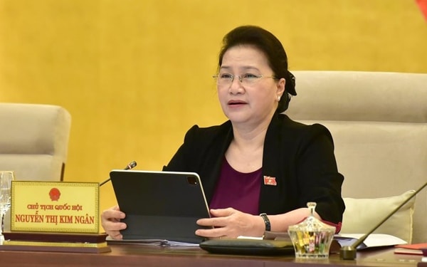 Chủ tịch Quốc hội Nguyễn Thị Kim Ngân phát biểu ý kiến tại phiên họp