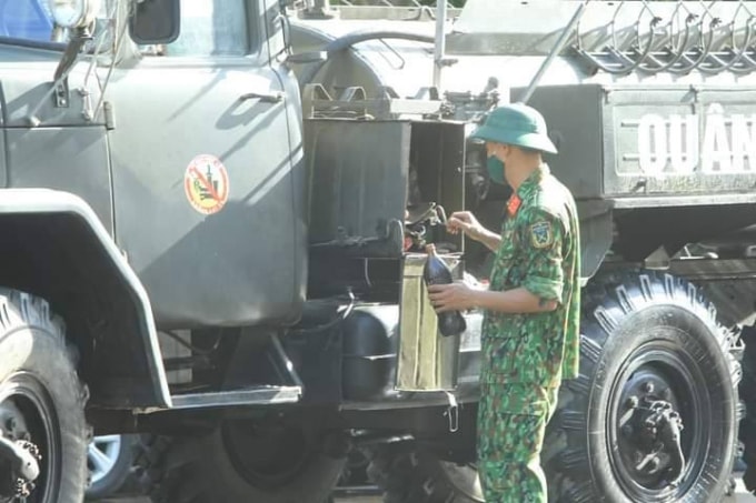 Kế hoạch này đã bị dời lại từ ngày 3/8 do điều kiện thời tiết trước đó mưa nhiều, không đảm bảo yêu cầu về kỹ thuật.