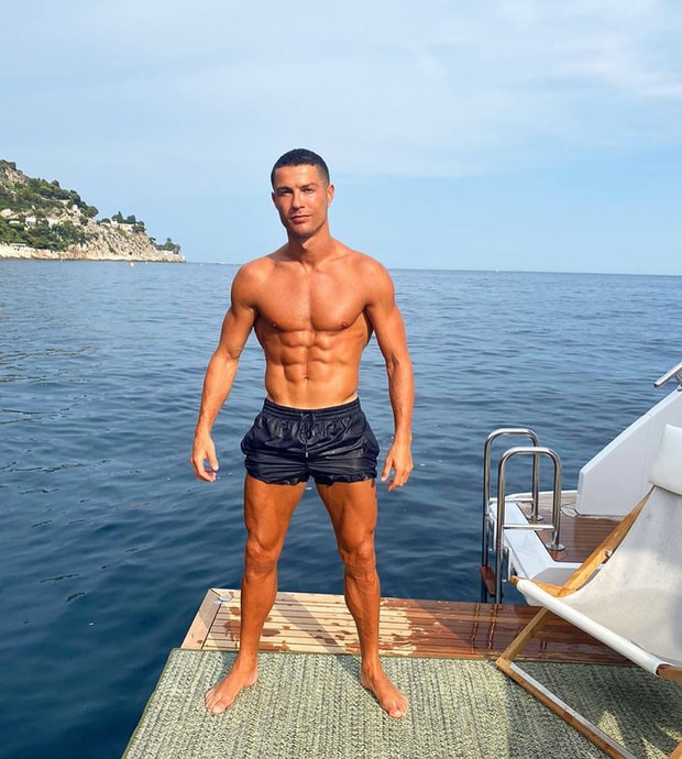 Body “chuẩn không cần chỉnh” được Ronaldo tiết lộ. Ảnh: internet.