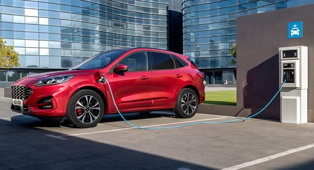ford-kuga-phev-bi-loi-pin