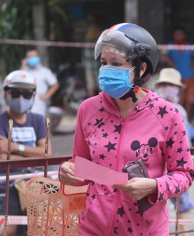 Phiếu đi chợ khiến người ta nghĩ về một thời bao cấp (ảnh TL).