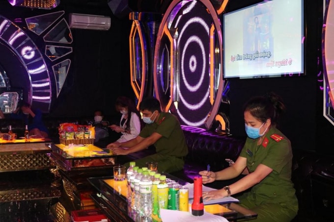 Quán karaoke Lê Hoàng, ở thôn 3, xã Thủy Sơn, huyện Thủy Nguyên hoạt động trái quy định