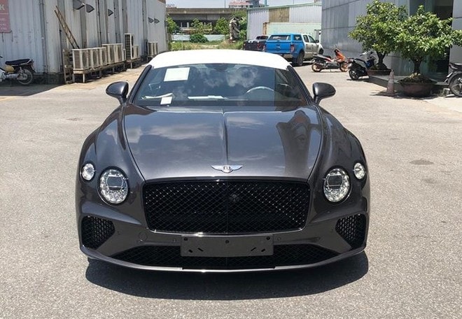 Hình ảnh xe Bentley Continental GT V8 siêu phẩm đầu tiên về Việt Nam. Ảnh: internet.