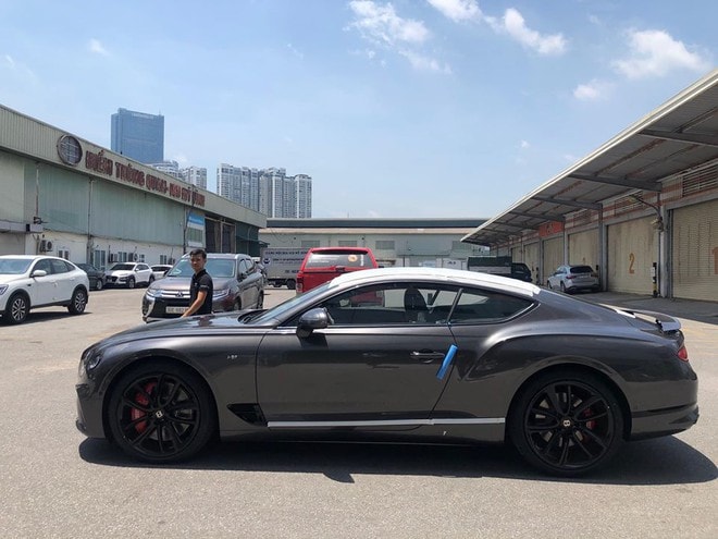 Xe Bentley Continental GT V8 có giá tương đối mềm tại Việt Nam. Ảnh: internet.