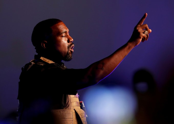 Kanye West trong buổi vận động tranh cử đầu tiên của mình. Ảnh: Reuters