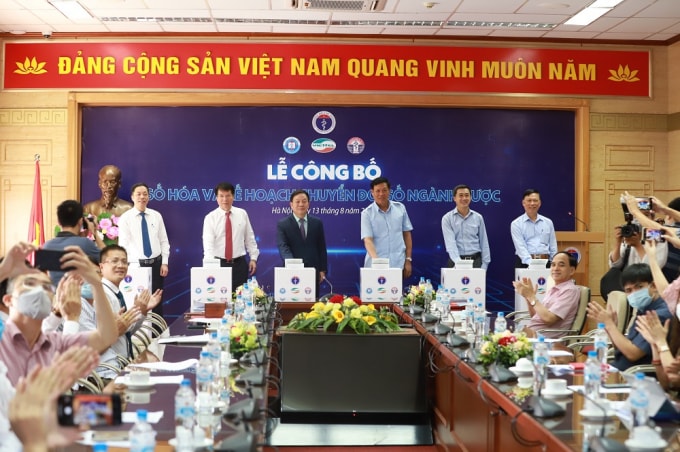 Việc áp dụng công nghệ thông tin vào quản lý và phát triển ngành Dược là xu thế tất yếu (ảnh TL).