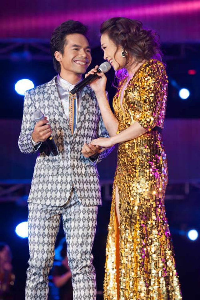 Ya Suy giành ngôi vị Quán quân Vietnam Idol 2012.