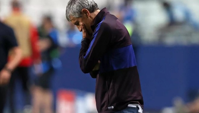 HLV Quique Setien sẽ phải rời Camp Nou. Ảnh: internet.