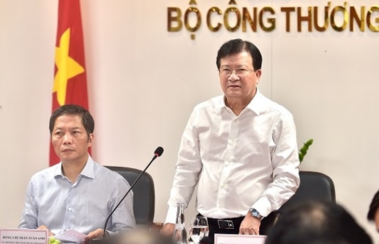 Phó Thủ tướng Trịnh Đình Dũng phát biểu tại cuộc họp. Ảnh: VGP