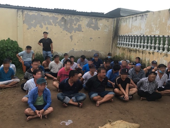 Các đối tượng bị lực lượng chức năng bắt giữ.
