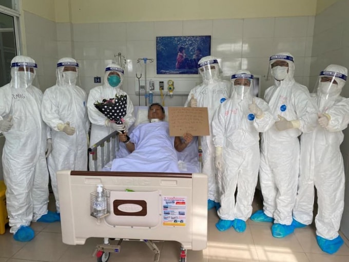 Bệnh nhân 582 có các bệnh lý nền là tăng huyết áp, suy tim, bệnh tim thiếu máu cục bộ. Để điều trị cho bệnh nhân, các bác sĩ phải thực hiện ECMO và thay huyết tương (ảnh TL).