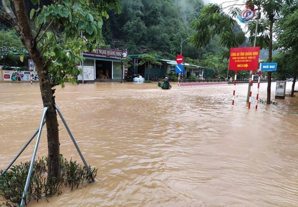 Trên nhiều tuyến đường trên địa bàn tỉnh Quảng Ninh bị ngập nặng do mưa lớn. Ảnh: TL