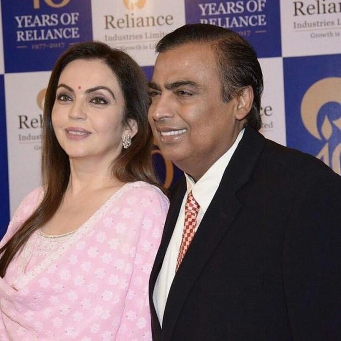 Người giàu nhất châu Á Mukesh Ambani và vợ có thể xem là cặp đôi đình đám nhất châu Á với hình ảnh những người thành công, giàu có và đời tư vô cùng trong sạch. Ảnh: internet.