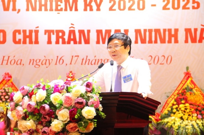 Đồng chí Hồ Quang Lợi, Phó Chủ tịch Thường trực Hội nhà báo Việt Nam phát biểu chỉ đạo tại đại hội.