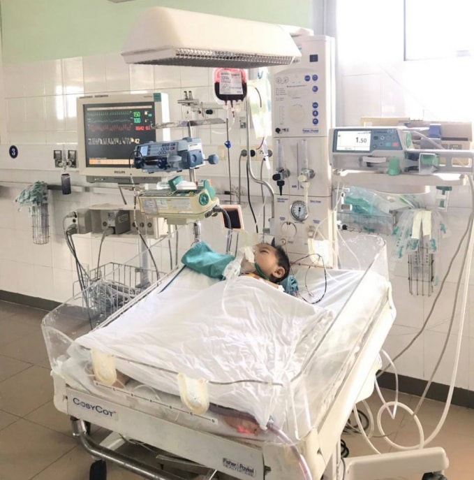 Ca phẫu thuật cứu sống bé trai bằng phương pháp phẫu thuật Hybrid.