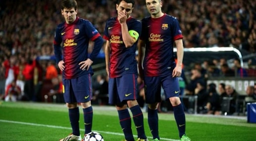 Hình ảnh Messi bên cạnh Xavi và Iniesta. Ảnh: internet.