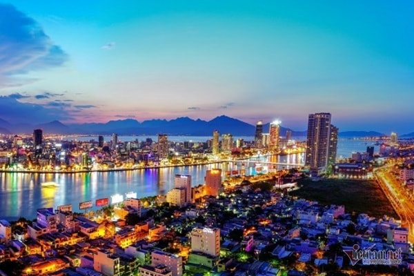 Trong thời gian khủng hoảng kinh tế, Việt Nam vẫn nằm trong nhóm số ít các nước duy trì được tốc độ tăng trưởng khá cao. Do đó, bên cạnh đầu tư vàng thì bất động sản đã, đang và sẽ là một kênh đầu tư an toàn và hiệu quả nhất.