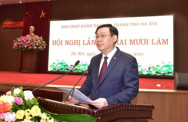 Bí thư Thành ủy Hà Nội Vương Đình Huệ phát biểu tại hội nghị. Ảnh: VGP