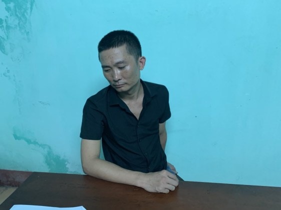 Đối tượng Trương Thanh Tuấn tại cơ quan Công an. Ảnh: CA Quảng Bình
