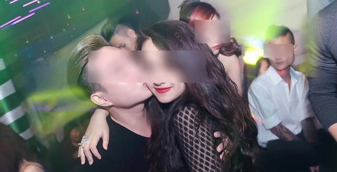 Cặp đôi chồng soái ca - vợ hot girl nổi tiếng.