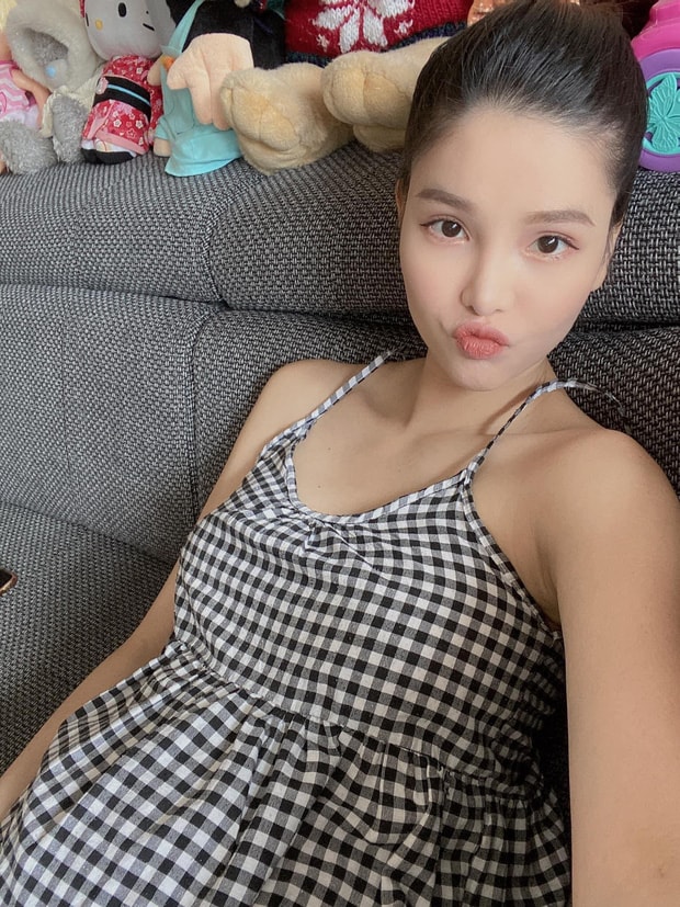 Vợ Mạc Hồng Quân dù mang bầu nhưng cô nàng vẫn rất xinh đẹp. Ảnh: internet.