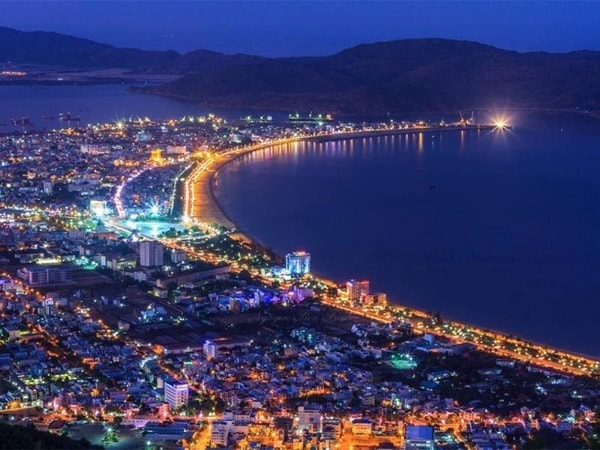Thành phố Quy Nhơn về đêm