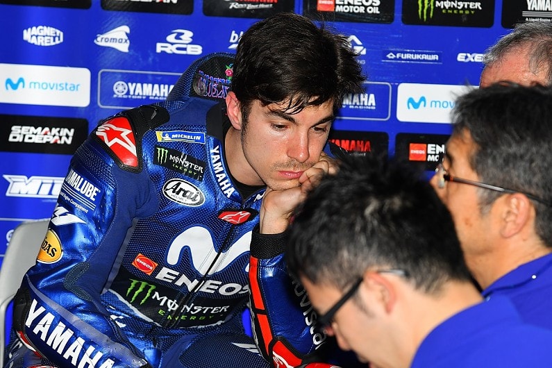 Sự tiếc nuổi thể hiện rõ trên khuôn mặt của tay đua Maverick Vinales. Ảnh: internet.