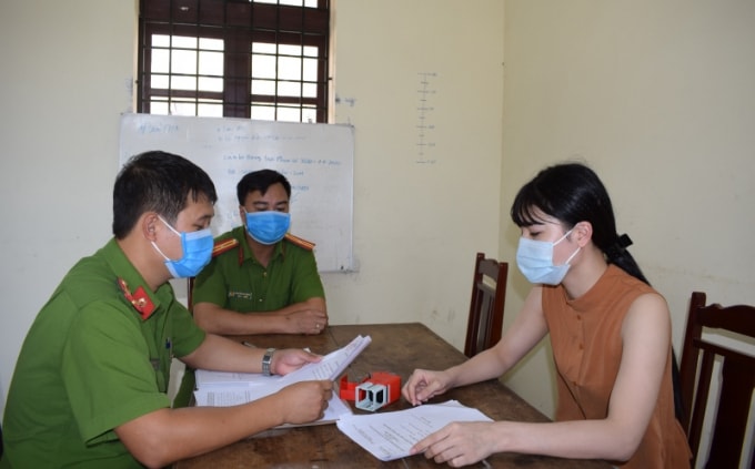 Đối tượng Phan Thị Tú Anh bị bắt giữ. Ảnh: TL.