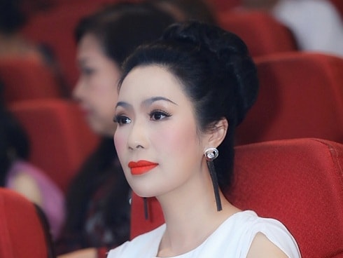 Trịnh Kim Chi - Phó chủ tịch Hội Sân khấu TP.HCM cho biết đang bàn bạc để tìm ra phương án giúp nghệ sĩ Hoàng Lan.