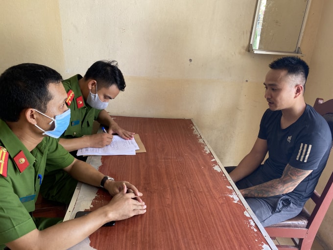 Đối tượng Nguyễn Văn Thiết tại cơ quan công an