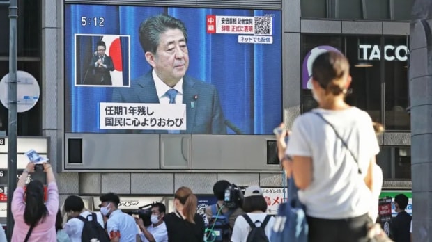 9Screenshot_2020-08-29 In pictures Looking back on Abe's tenure, from Hiroshima to Mario