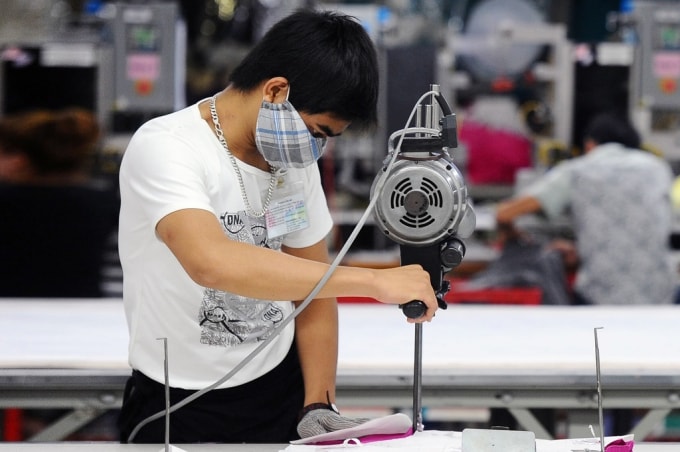 Dịch bệnh là cơ hội để Việt Nam nhìn lại điểm yếu của nền kinh tế, từ đó có những biện pháp khắc phục. Ảnh: Hoàng Hà.