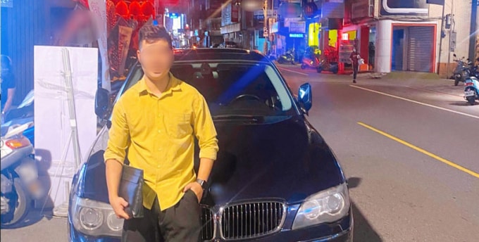 Được bố mẹ tặng ngay xế hộp dưới 1 tỷ.