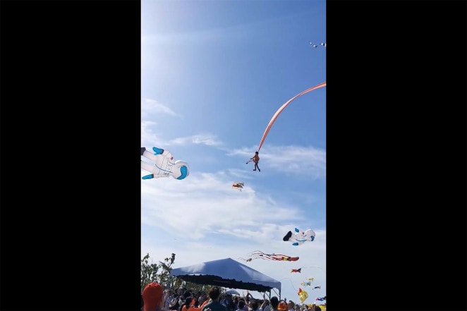 girl-in-kite