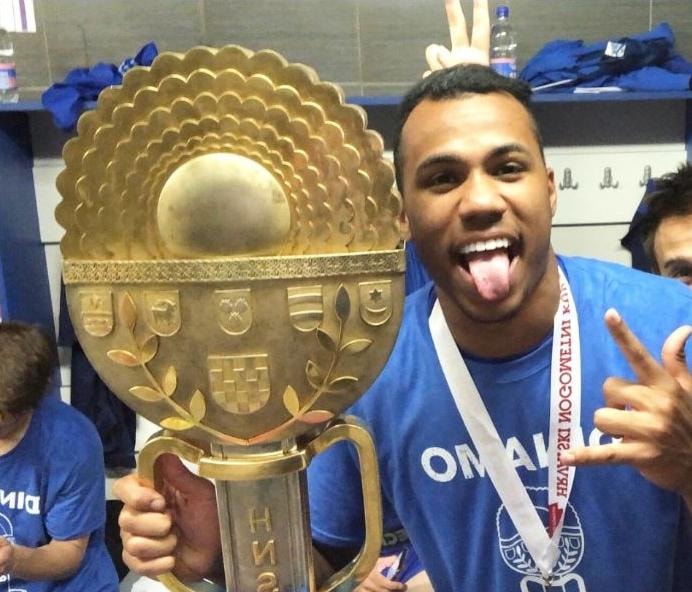 Trung vệ Magalhaes từng mang băng thủ quân U19 Brazil. Ảnh: internet.