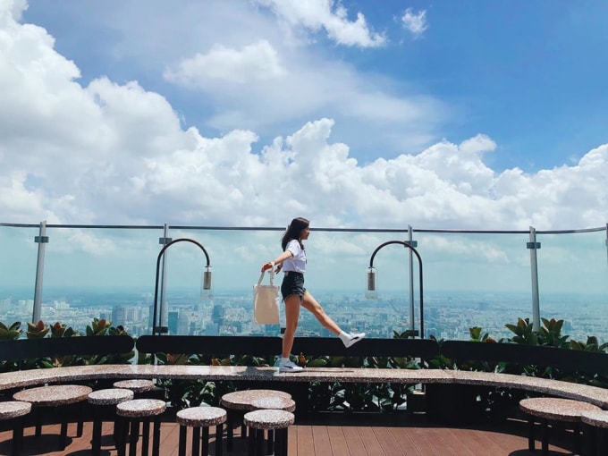 Blank Lounge có không gian rộng rãi, thoáng mát và sang trọng
