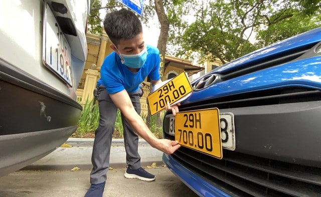 Gần 20.000 xe đăng ký biển vàng trong 1 tháng. Ảnh: TL