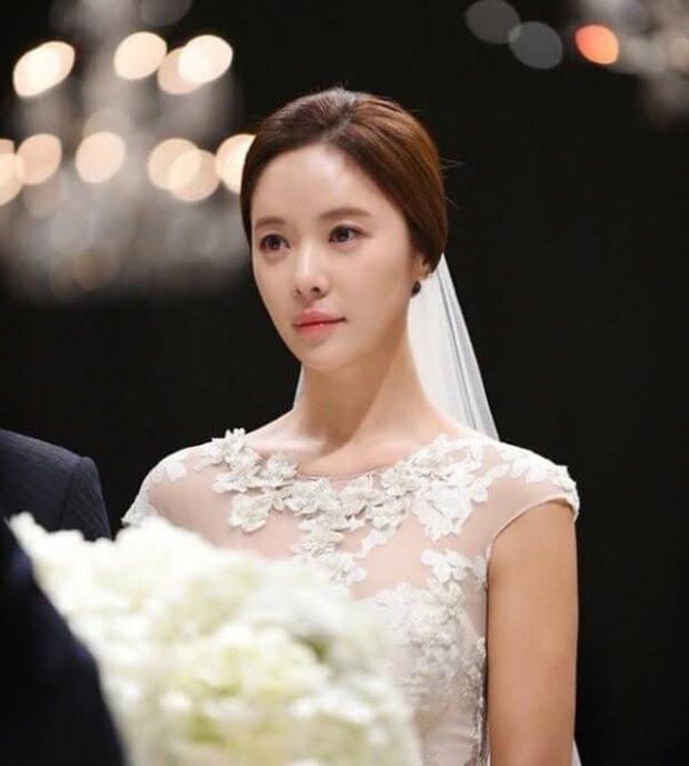 Hwang Jung Eum trong ngày cưới bên chồng đại gia ngành thép