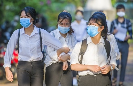 Các thí sinh thi môn Tiếng Anh kỳ thi tốt nghiệp THPT 2020 đợt 2. Ảnh: TL.
