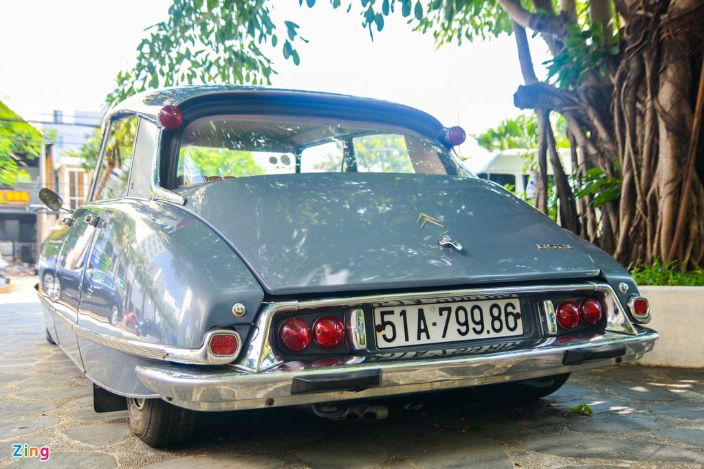 Xe cổ Citroen DS 21 tại Đà Nẵng. Ảnh: zingnews.vn