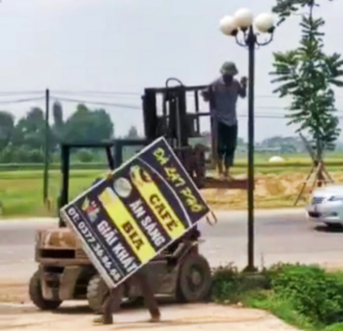 Công ty CP gạch ngói Xuân Hòa tháo dỡ biển hiệu