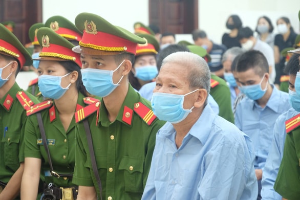 Bị cáo Bùi Viết Hiểu.