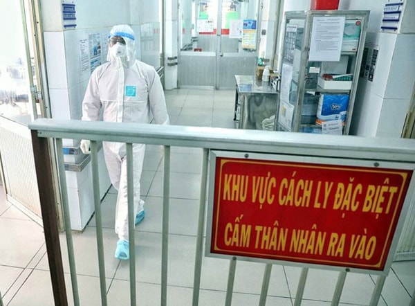 Hà Nội: Cách ly 12 người liên quan du học sinh phát hiện dương tính SARS-CoV-2 khi sang Pháp. Ảnh: TL.
