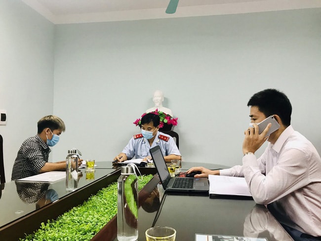 Ngày 10/9, Thanh tra Sở Thông tin và Truyền thông Bắc Giang có buổi làm việc với Nguyễn Văn Hưng. (Ảnh Sở TTTT Bắc Giang)