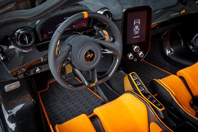 Nội thất siêu xe McLaren Senna LM. Ảnh: TL